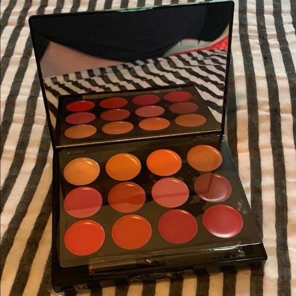 Ish Lip Statement Palette - Picture 3 of 8